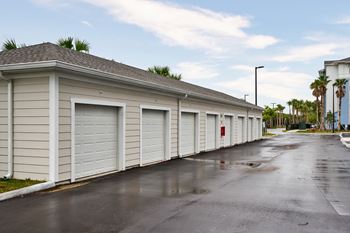 Garages Available at Mason Stuart, Stuart